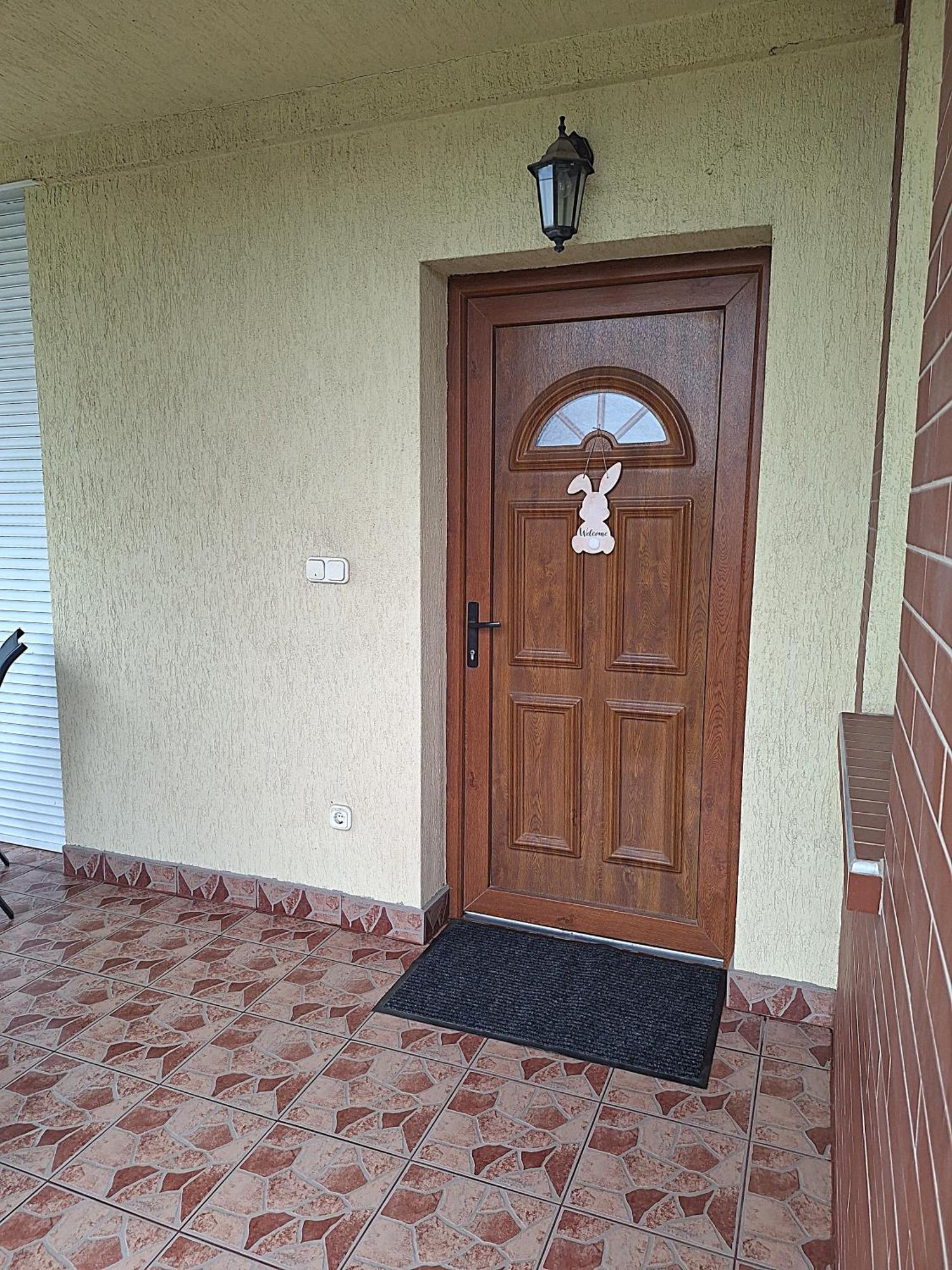 Makra-teto Oeregtoelgy Appartement Pécs